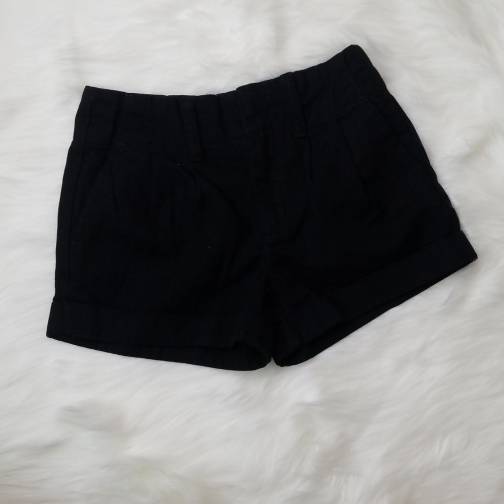 Bullhead black shorts!